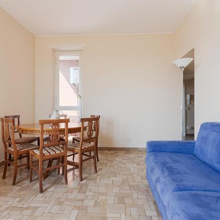 Milano - Roomy Apartment 300 M From M3 Affori Fn! Kültér fotó