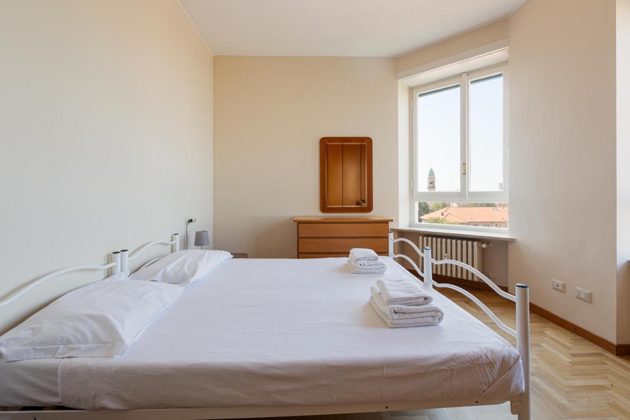 Milano - Roomy Apartment 300 M From M3 Affori Fn! Kültér fotó